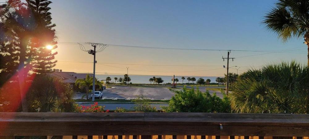 Casa Coquina Del Mar Bed And Breakfast Titusville Ngoại thất bức ảnh